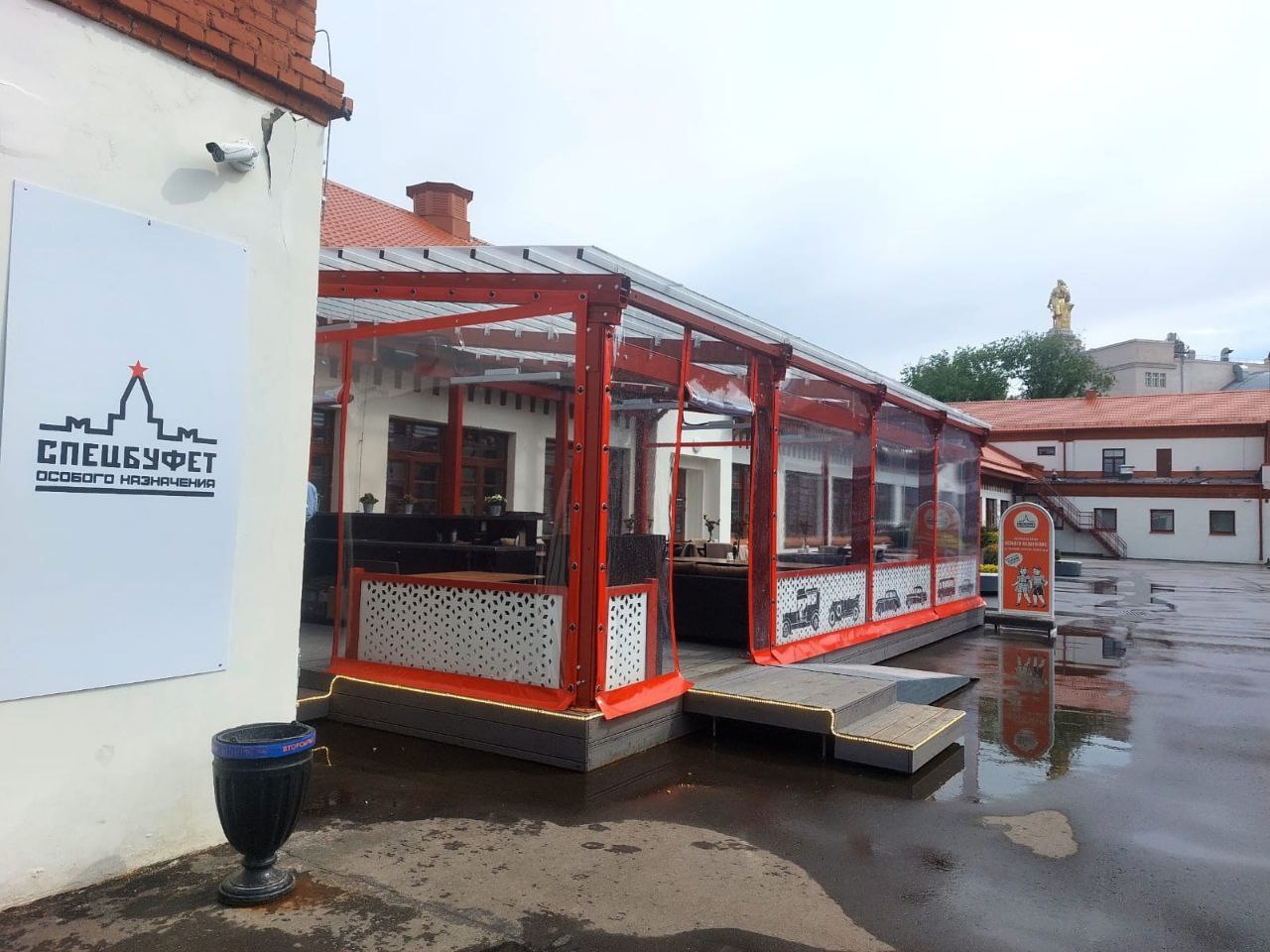 ПВХ шторы для летней террасы кафе в Дмитрове